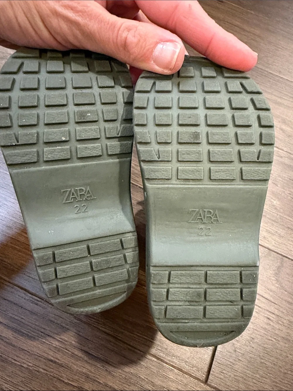 Zara Olive Green Kids Chelsea Rain Boots Size EU 22 - C8-129